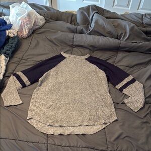 American Eagle Outfitters Super Soft Gray and Navy Crew Neck Long Sleeve